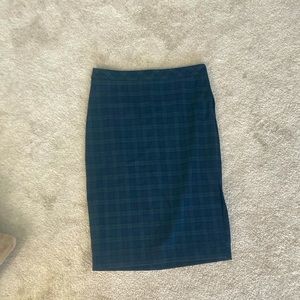 Banana republic midi form fitting pencil skirt plaid
